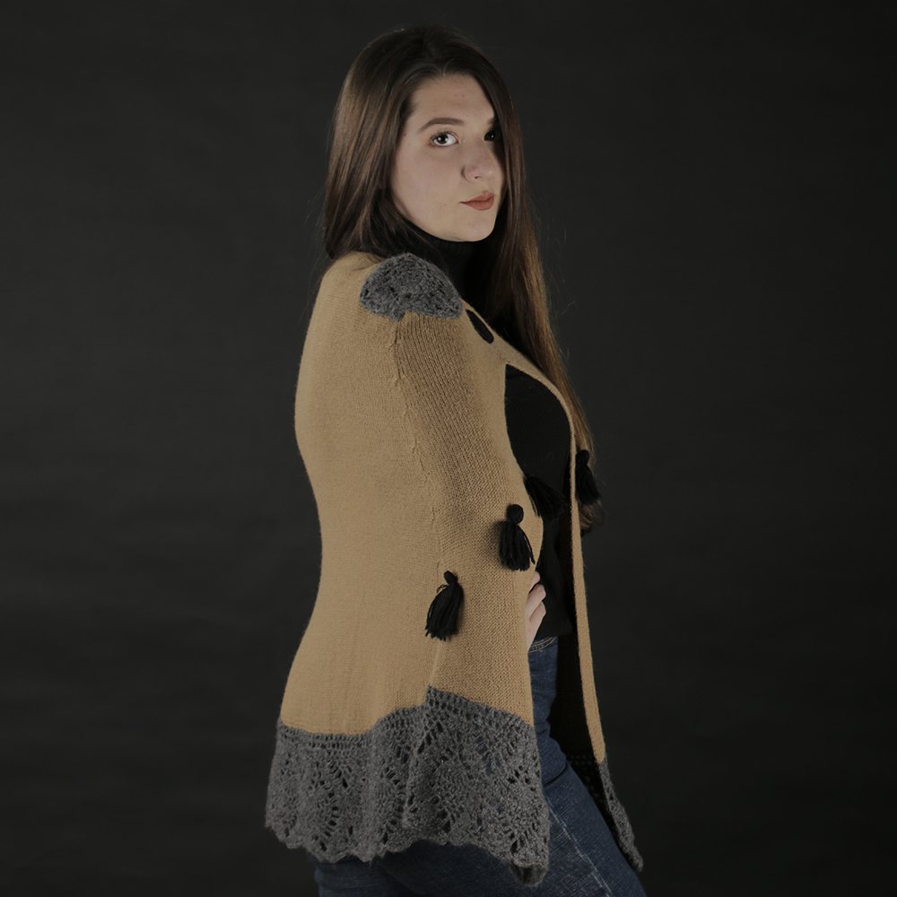 14.-Poncho-Mechitas-View-Lateral-back.jpg
