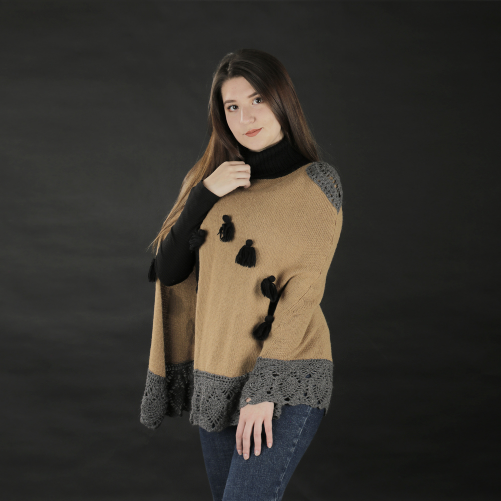 14.-Poncho-Mechitas.jpg